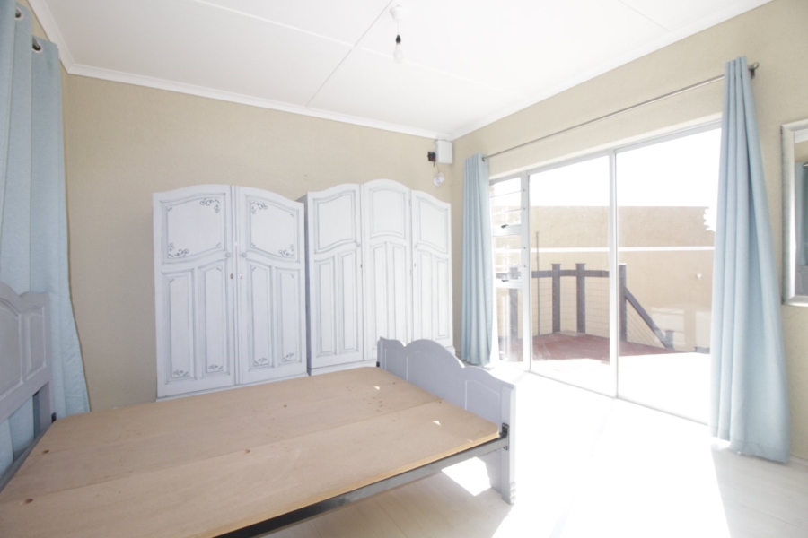 4 Bedroom Property for Sale in Wavecrest Eastern Cape